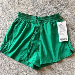 Lululemon Court rival high rise short 3”